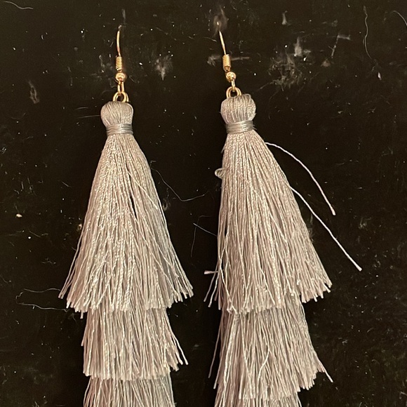 5.25” Bohemian Forever Bella Zoella tassel dangle drop earrings on French wire - Picture 6 of 9